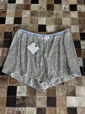 Handover Short Silver NWT